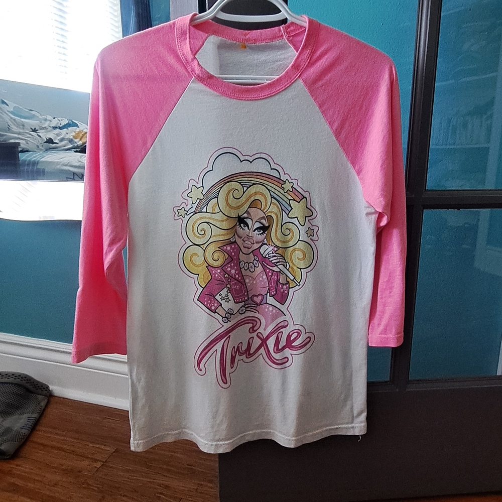 Pink and White Trixie Graphic Raglan Tee
